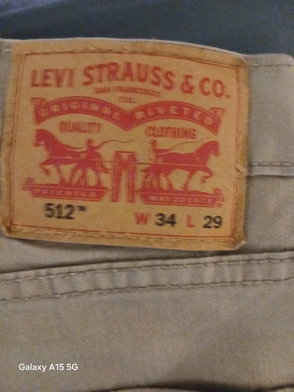 Levis slim straight
